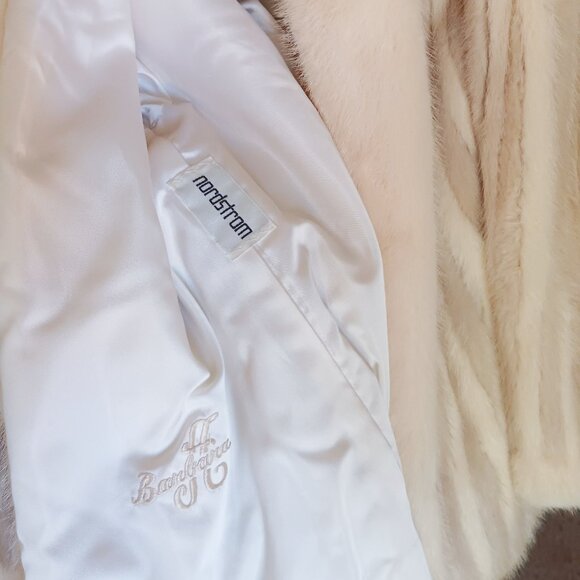 Furry Comfort! Women's Mink Hip-Length Coat - Picture 6 of 7